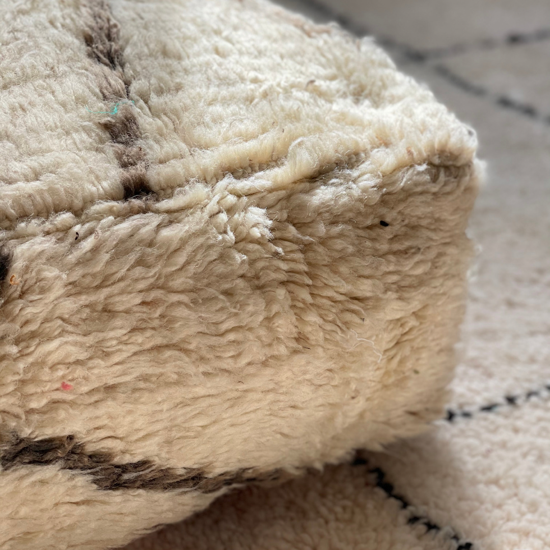 Vintage Berber Pouffe - Beni Ourain - Troussi