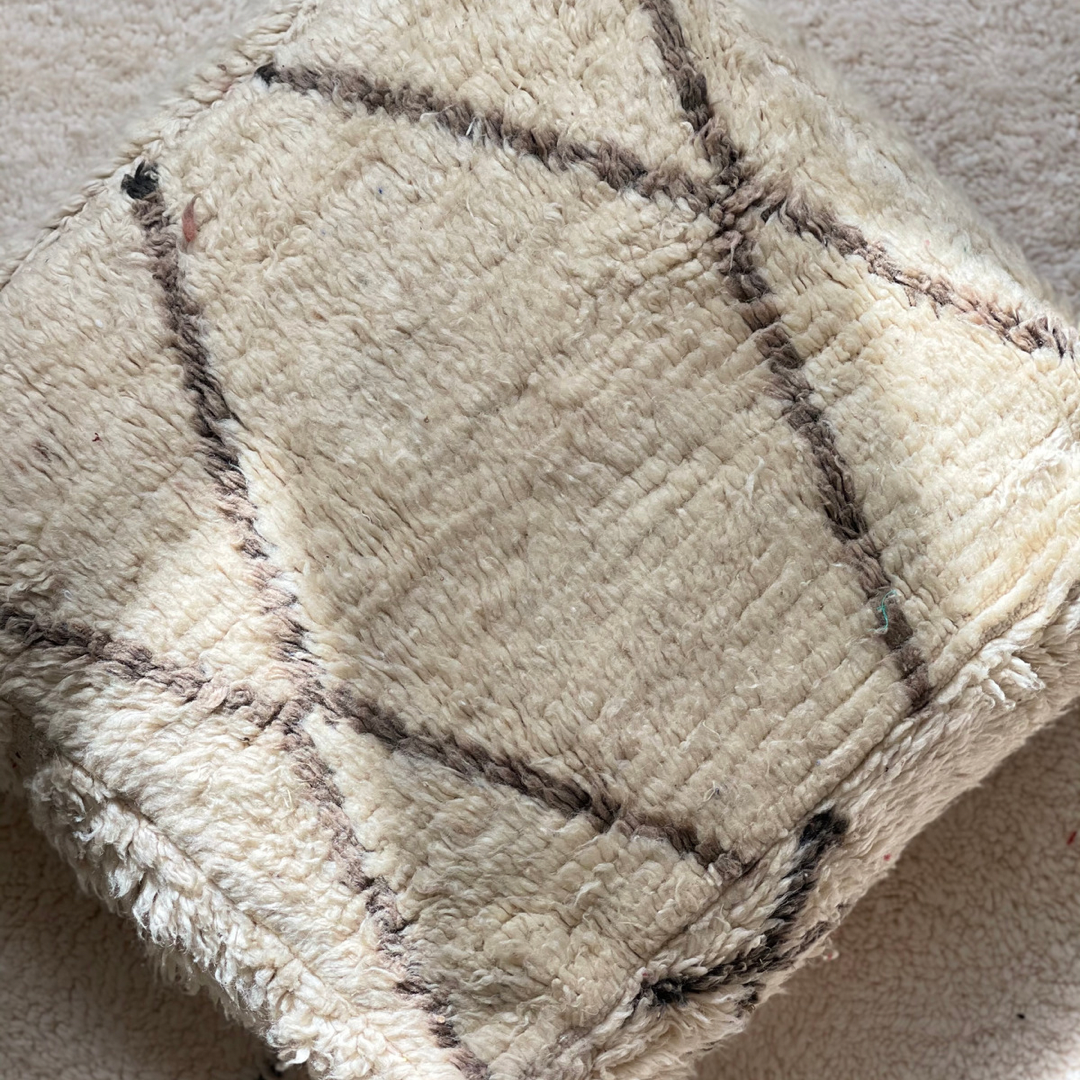 Vintage Berber Pouffe - Beni Ourain - Troussi