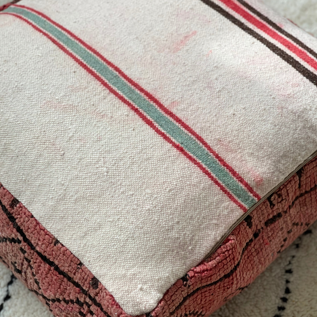 Vintage Berber Pouffe - 102 - Troussi