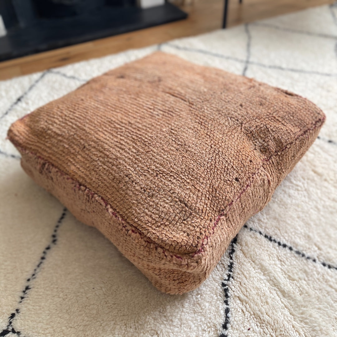Vintage Berber Pouffe - 114 - Troussi