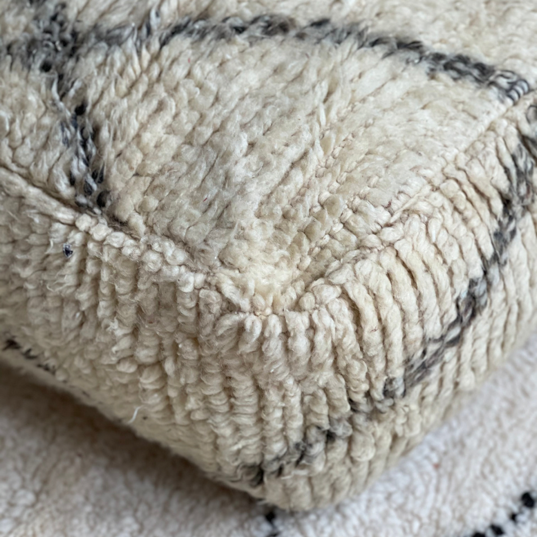 Vintage Beni Ourain Pouffe - Troussi