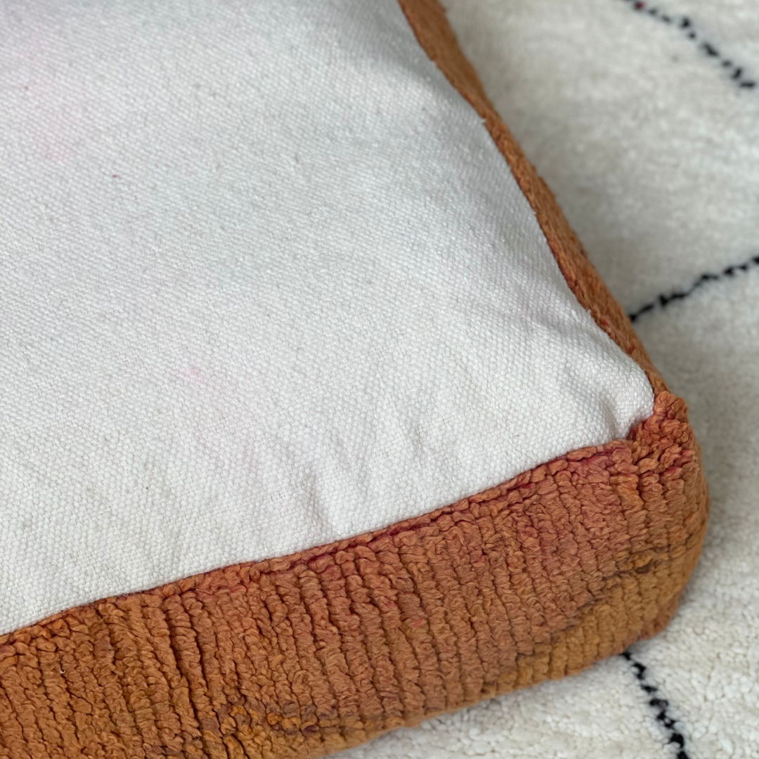 Vintage Berber Pouffe - 101 - Troussi