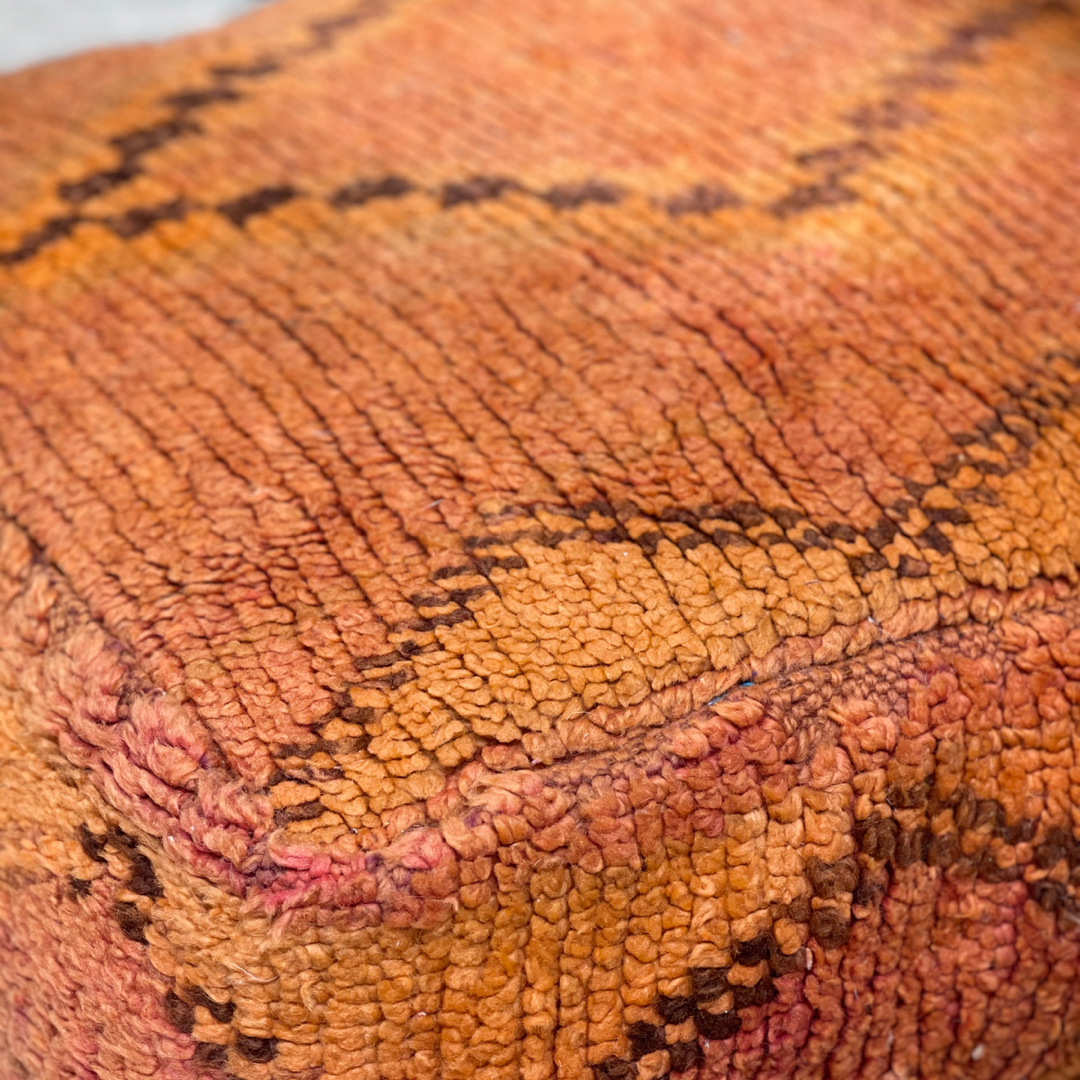 Vintage Berber Pouffe - 101 - Troussi