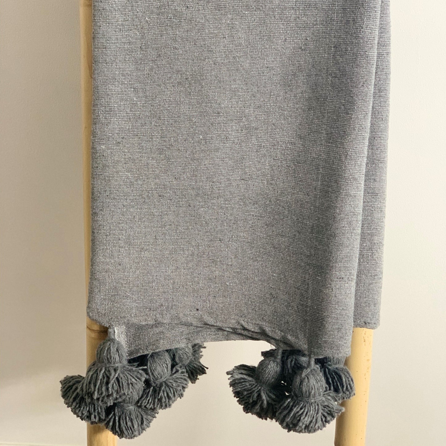 Pom Pom Blanket Ash - Troussi