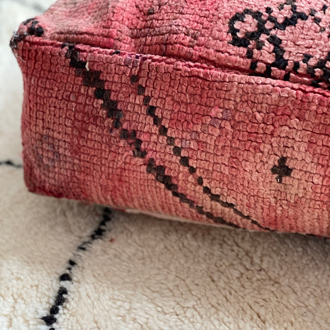 Vintage Berber Pouffe - 104 - Troussi