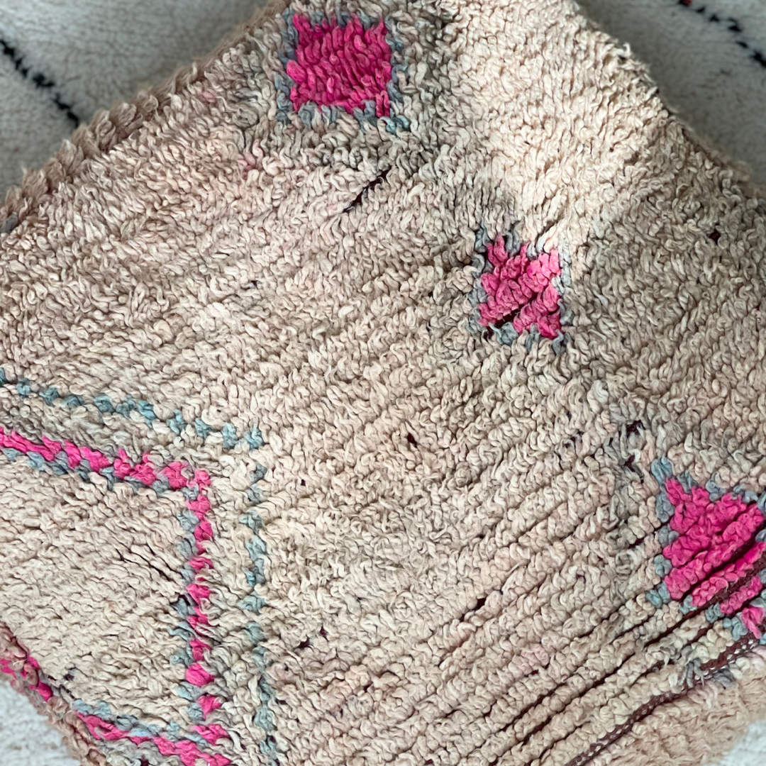 Vintage Berber Pouffe - 115 - Troussi