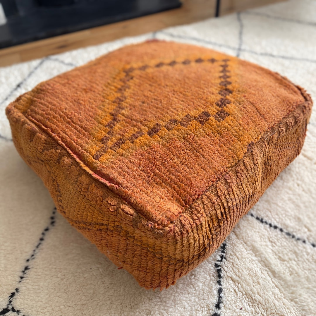 Vintage Berber Pouffe - 101 - Troussi